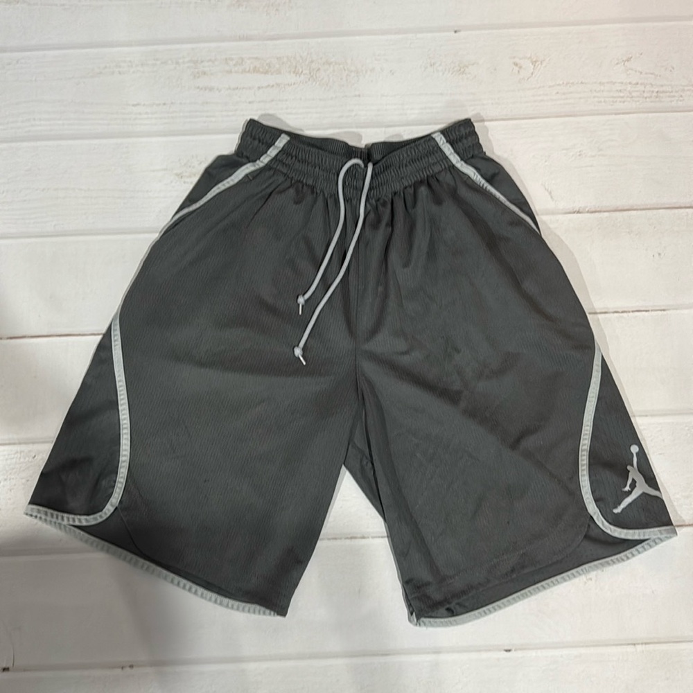 Jordan Gray Athletic Shorts with Jumpman Logo - Picture 1 of 3